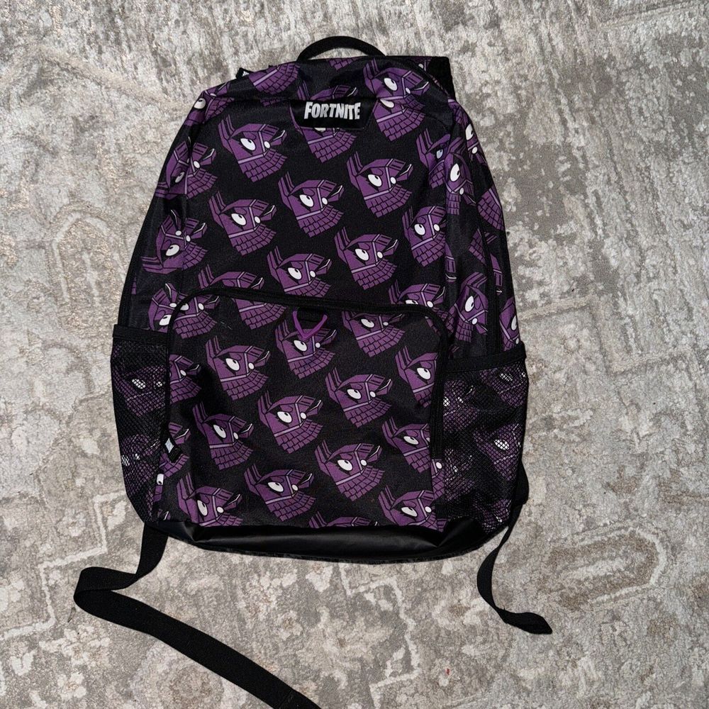 Fortnite‎ Black Backpack
